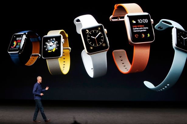 Jeff-Williams-discusses-the-Apple-Watch-Series-2-during-an-Apple-media-event-in-San-Francisco