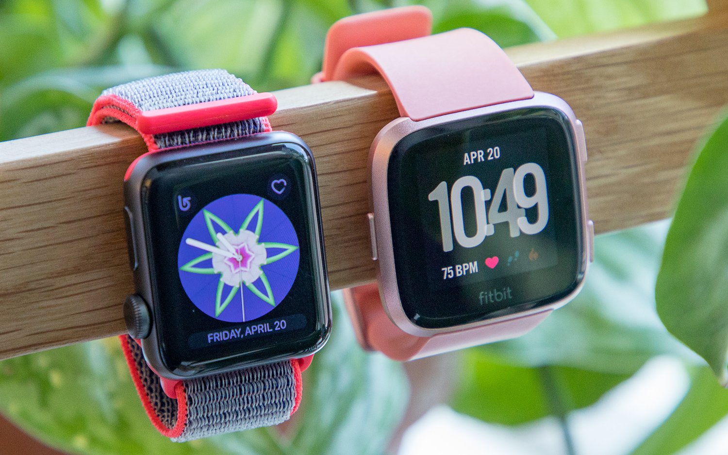 apple-watch-vs-fitbit