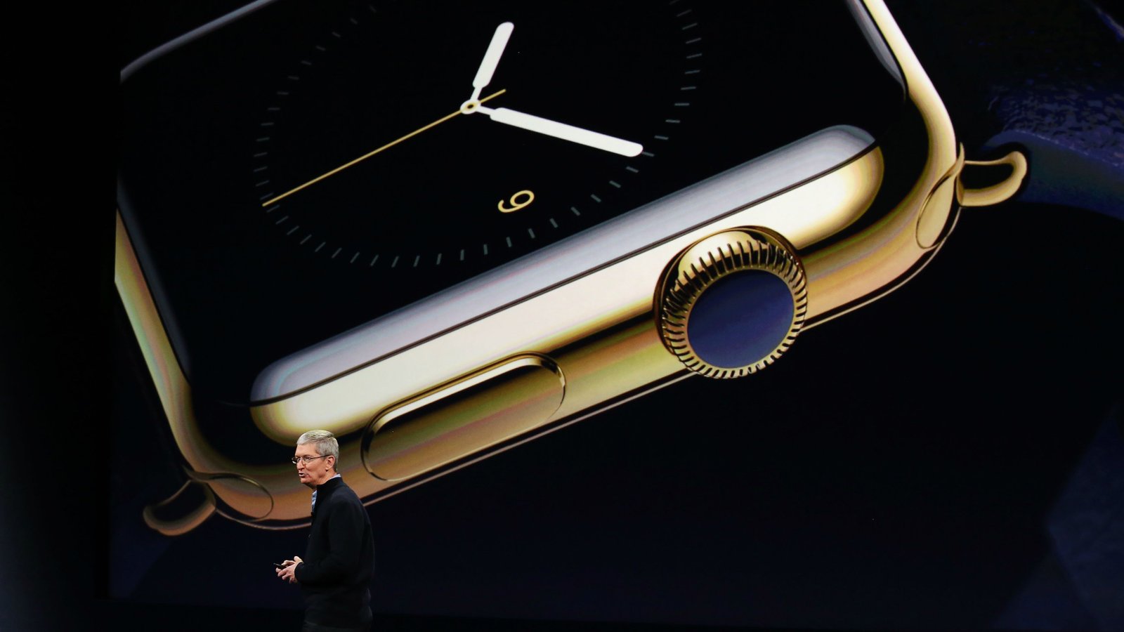 tim-cook-and-apple-watch