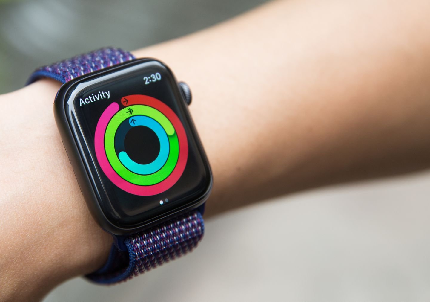 What is the pink ring on apple watch